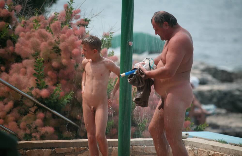 Naturist Shower Profiles pics - Naturism and nudism value openness and sincerity