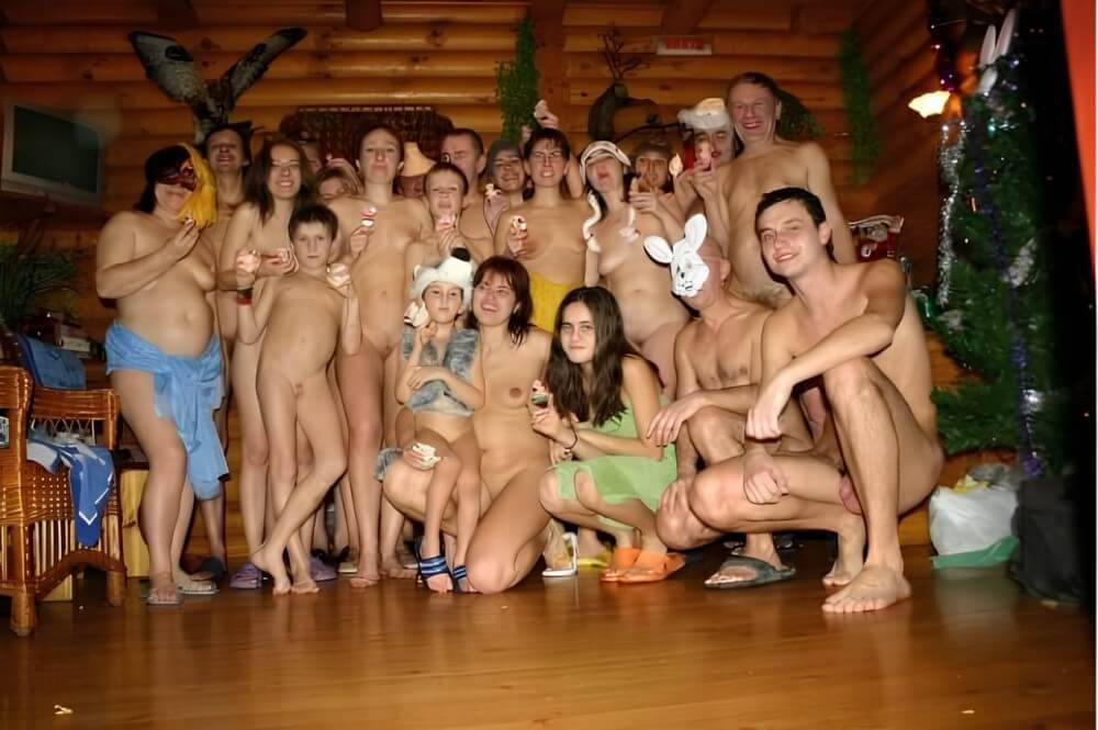 Sauna meet new year gallery - Living with joy and ease is part of the naturist lifestyle