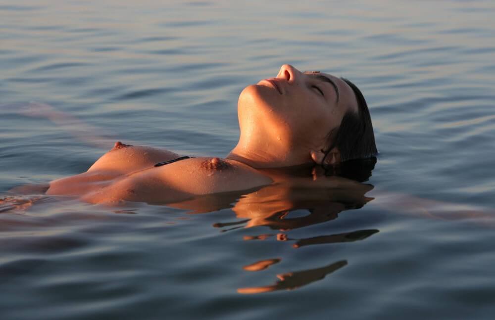 Sunlight Water to the Night pics - Naturism as the meaning of life