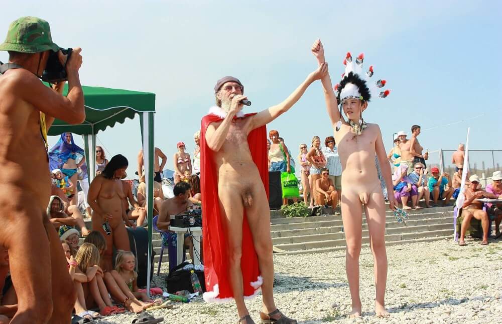 Native Headdress Dance pics - Watching us naked in nature