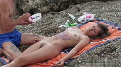 Naked body art on the beach Full HD video - Nature fills naturists and nudists with energy and inspiration