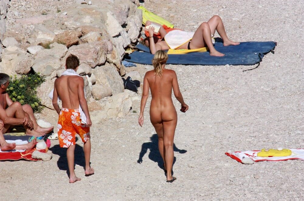 European Beach Entrance pics - Freedom of choice is important for anyone who wishes to become a naturist
