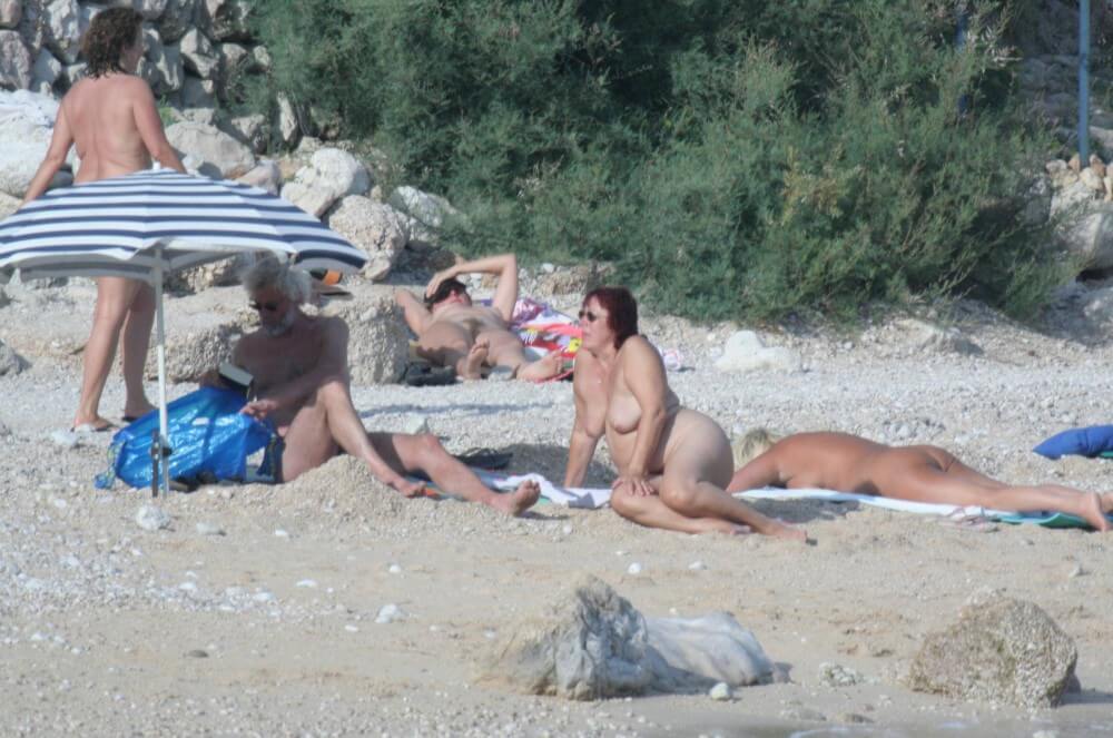 Croatian Baska Beach pics - Sincerity is the foundation of the nudist lifestyle