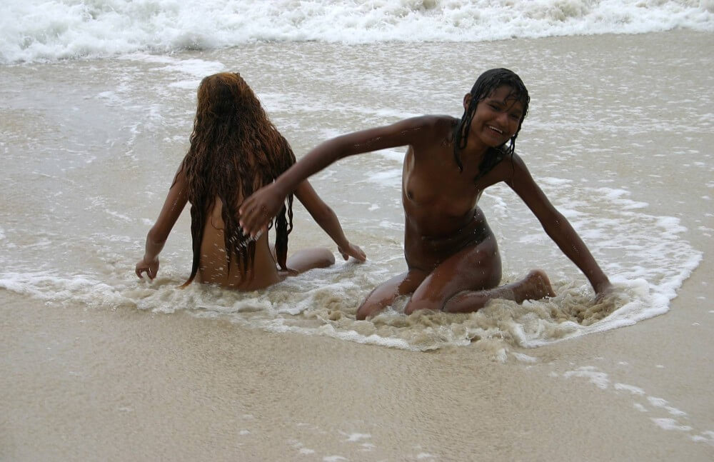 Brazilian Sand Playground pics - Nudism and naturism promote inner happiness and harmony