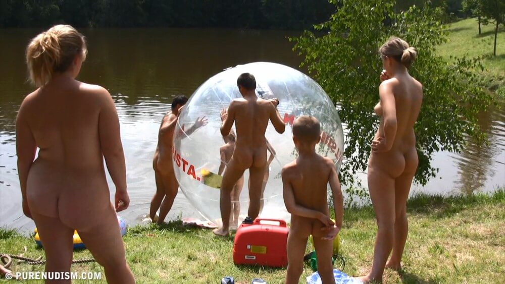 Aqua Nude Relaxation Full HD - Its one thing to see nudists, but another to be a nudist yourself