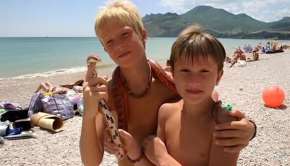 Premium Content # 23 - The first step toward home nudism