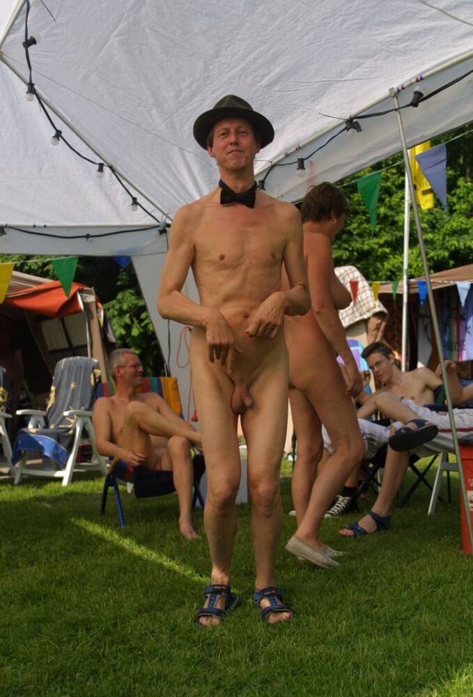 Holland Show and Relaxation - The idea of self-acceptance and self-respect is important among naturists
