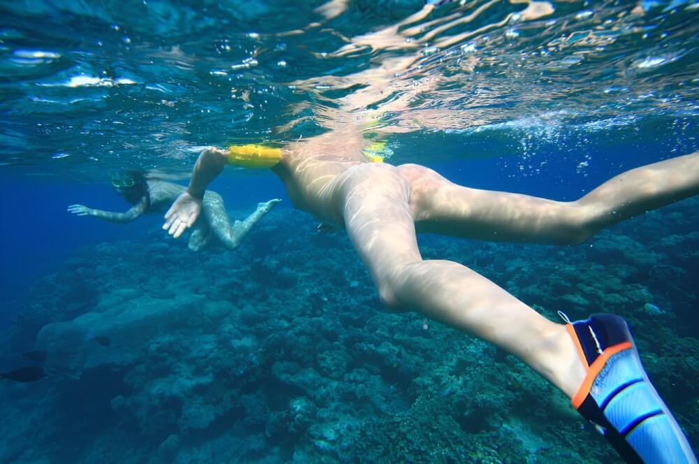 Nudism on the Red Sea photo gallery - Freedom from clothing is an integral part of naturism