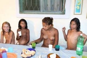 Family Events Pictures # 1 - Ordinary people as naturists
