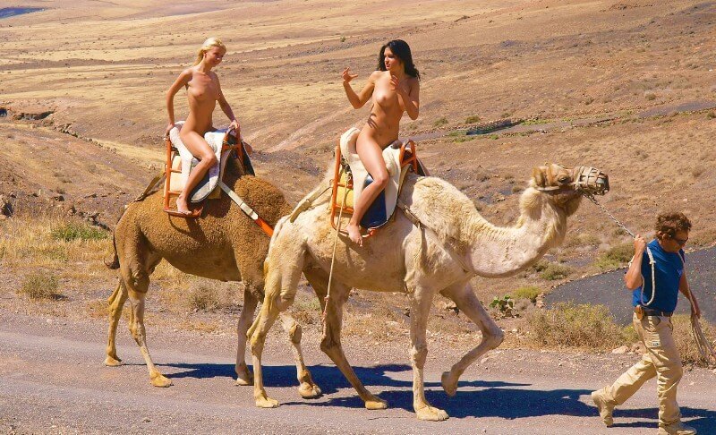Funny Moments Life pics - Naturists love movement and activity