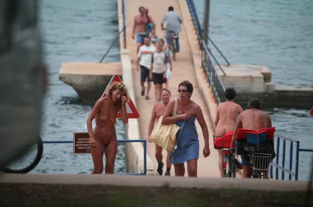Crete FKK Bridge Crossing photos - Differences between nudists and naturists