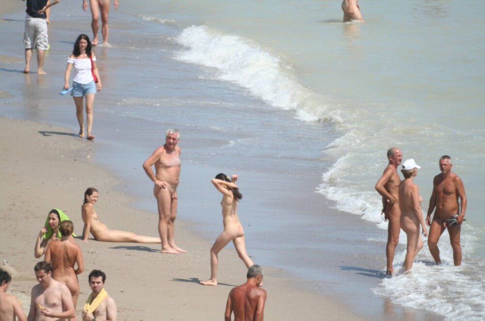 Costinesti Beach Groups pics - Living in harmony and tranquility is the goal of naturists