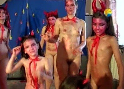 Naturist Freedom: Bu Bu Bu - Nudists strive for tolerance and respect for others