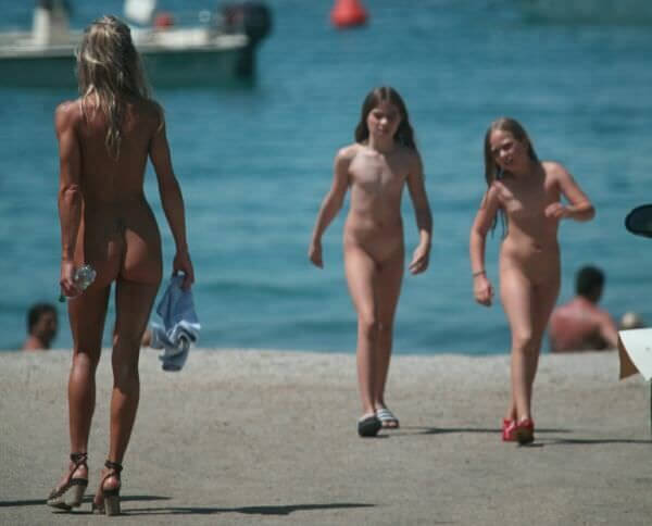 The nudism country photos - Naturists respect each other and those around them