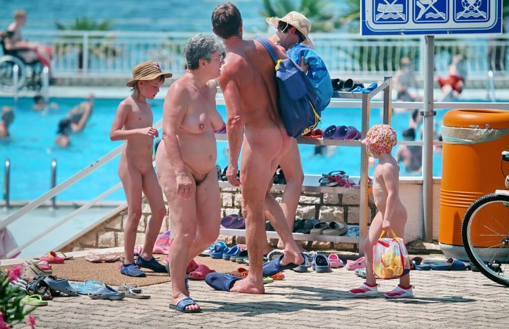 Family Poolside Grouping pics - The lifestyle of naturist advocates and their community