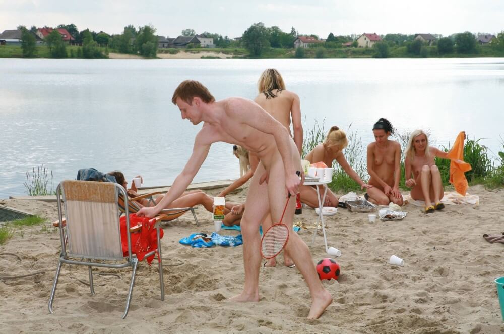 Lakeside Outdoor Activity photos - Naturists live in harmony and tranquility