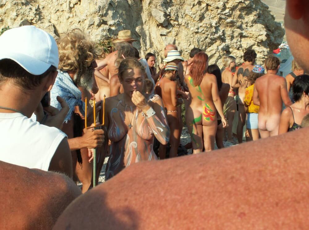 Neptune Day Side Views photos - The idea of self-acceptance and self-respect is important among naturists