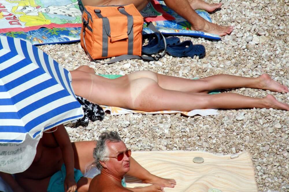 Naturists Beach Relaxation pics - Naturism and nudism value honesty and sincerity in relationships