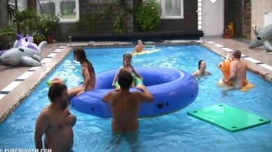 Piano pool and tennis Full HD - Naturism and nudism help you overcome your fears