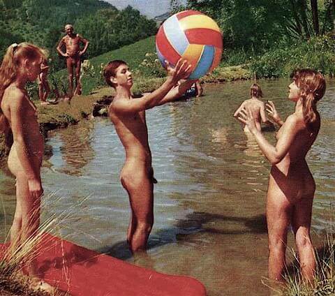 Vintage nudism photos - Current trends in the development of the naturist movement