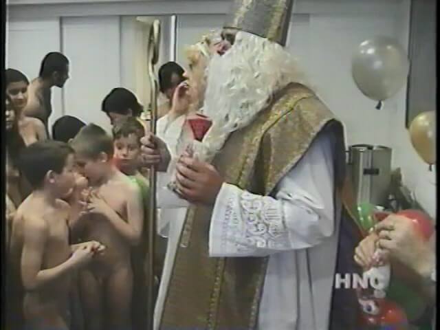 Helios Natura: Grandmas Christmas Party - The impact of naturism on health