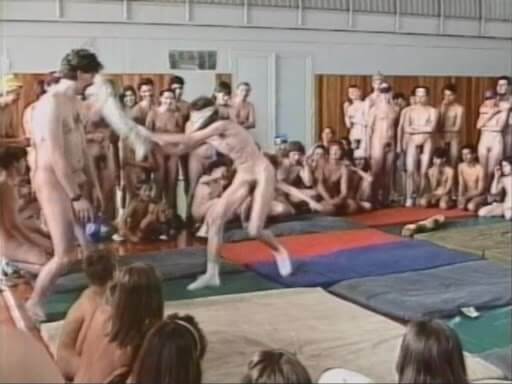 Helios Natura: Come and Play - The practice of nudism promotes freedom from fears and insecurities