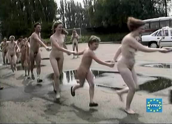 Helios Natura: Tutti-Frutti Nudie - Eurovid FKK - Living with joy and ease is part of the naturist lifestyle